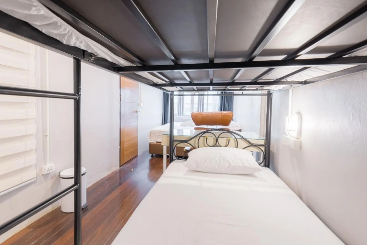 Quadruple Family Suite