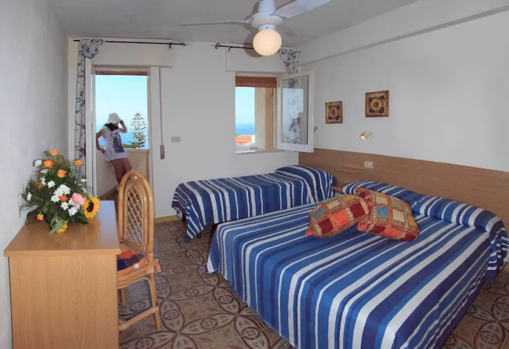 Hotel Punta Faro