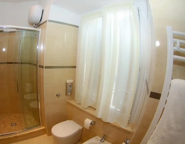 Comfort room