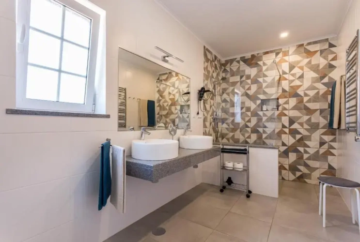Deluxe Double room with pool view
