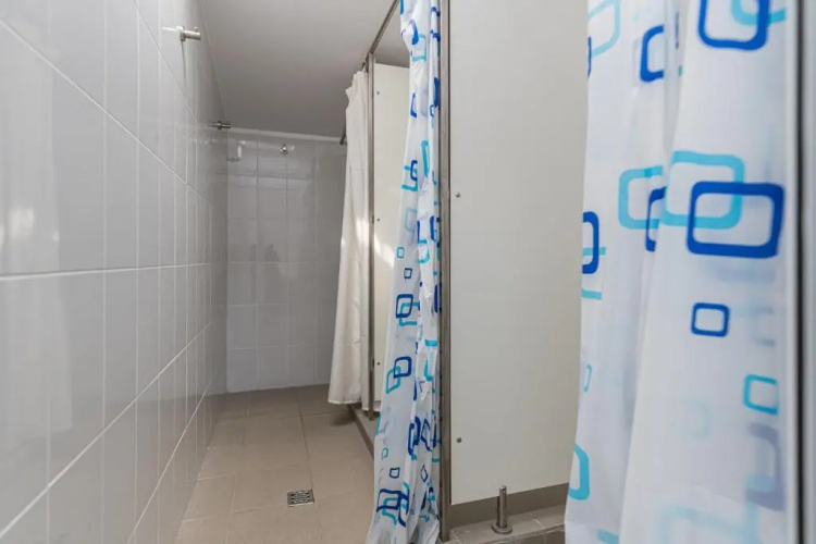 Hostel Ghimbav Airport