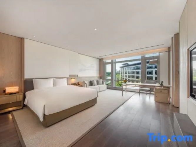 Double Family Suite with lake view