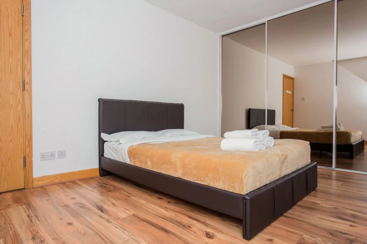 Bright 2Bed Water Side Flat