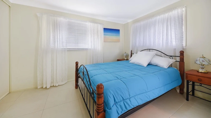 3 Bedrooms Cottage with balcony