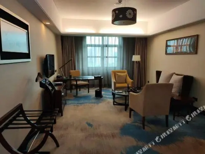 Deluxe Double Suite