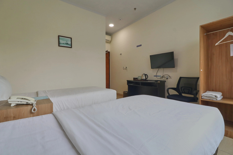 Aranis Hotel