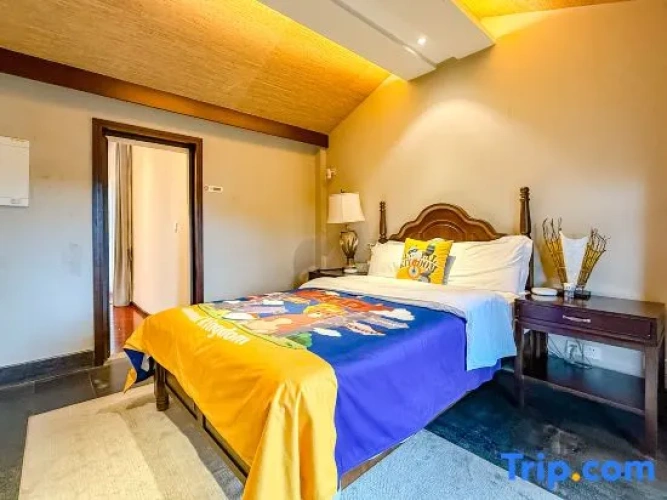 2 Bedrooms Premier Family Suite with courtyard view