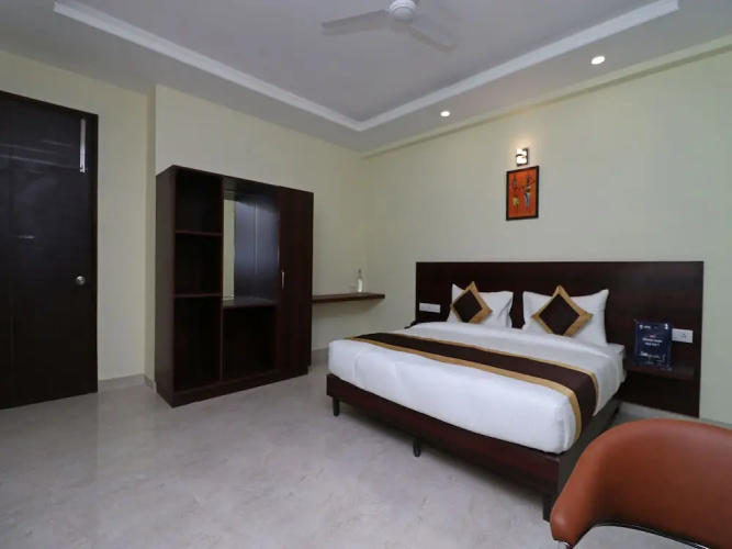 Capital O 12074 Vikrant's Residency