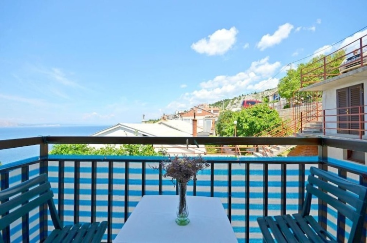 Studio with balcony