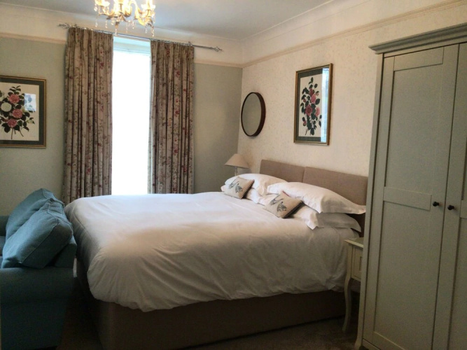 Milton House Studio Apartment Suites