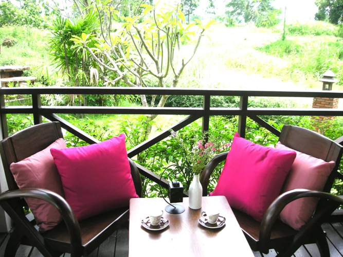 Baan Rim Klong Resort