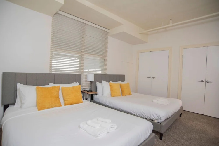 5BR Cozysuites The Block with Pool Table
