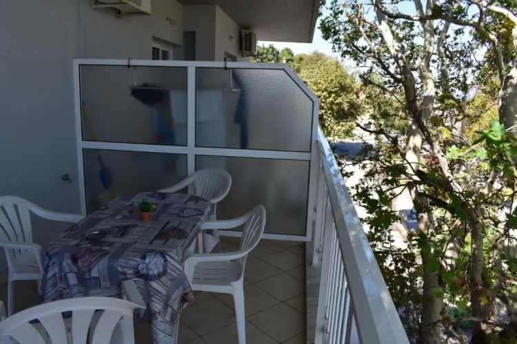 Studio with balcony and with view