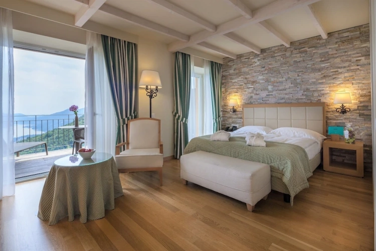 Comfort room with balcony and with lake view