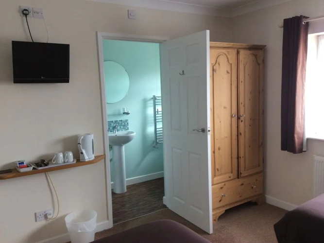 Fernlea Guest House