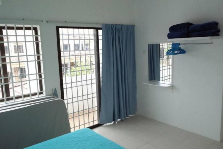 4 Bedrooms Cottage
