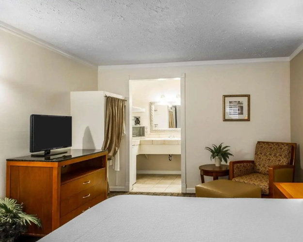 The Inn at Baechtel Creek