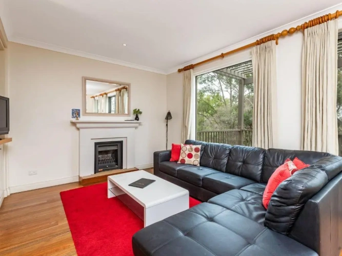 2 Bedrooms Cottage