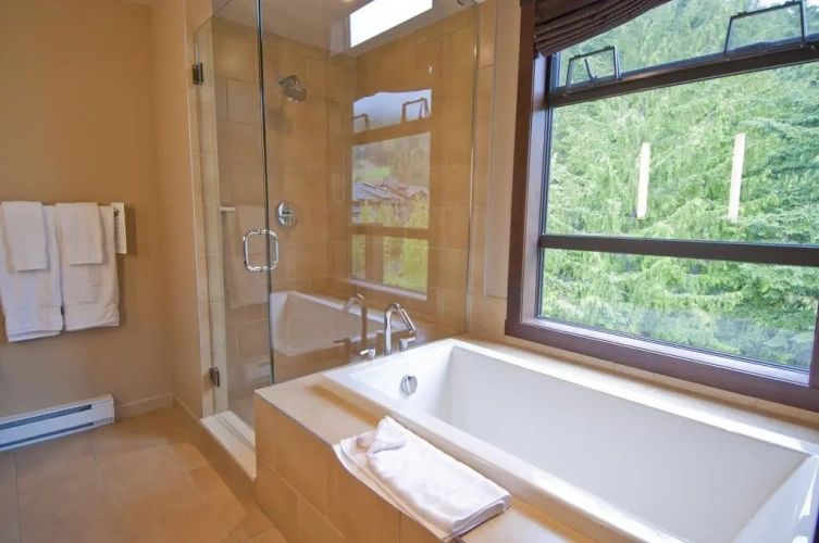 1 Bedroom Suite