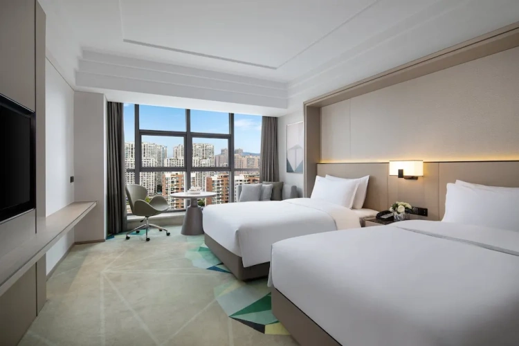 Standard Twin room with garden view