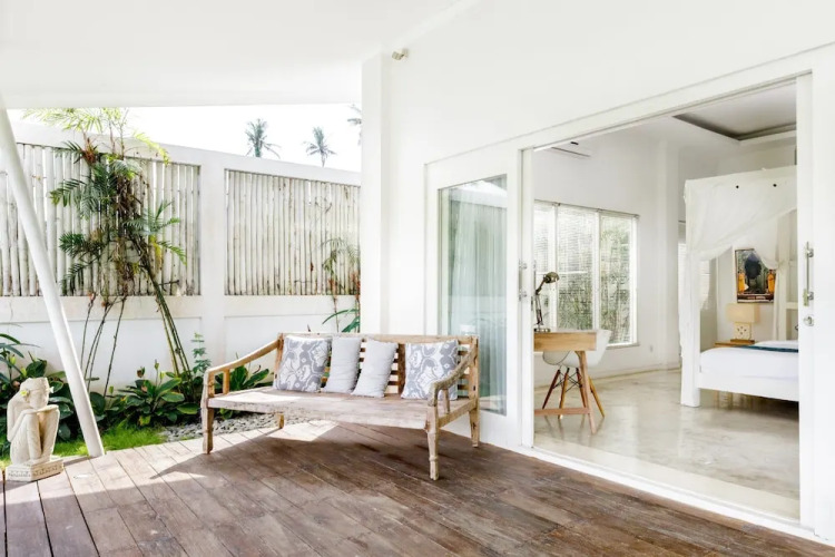 Villa SantaiOver view