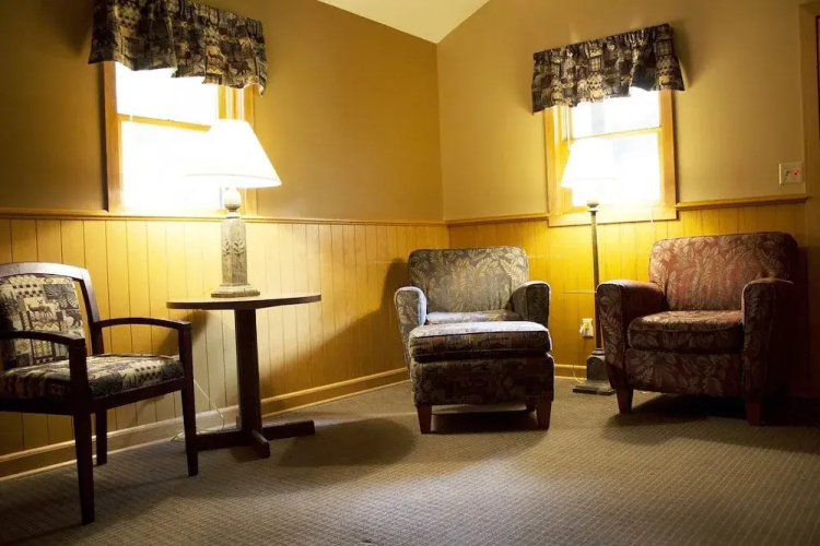 Giant City Lodge