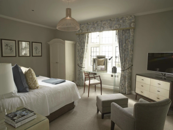 Foxhill Manor