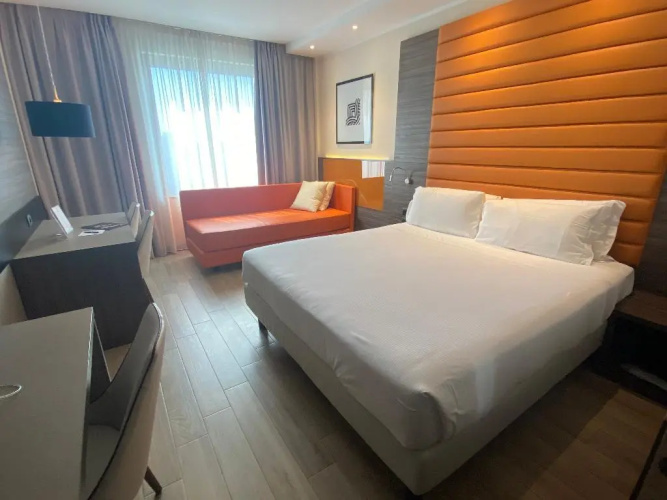 IH Hotels Milano Lorenteggio photo 7