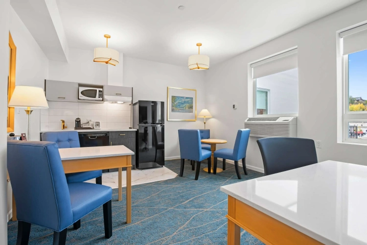 Quadruple Suite