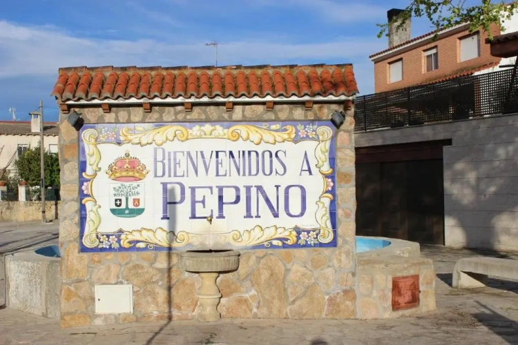 5 Bedrooms Cottage