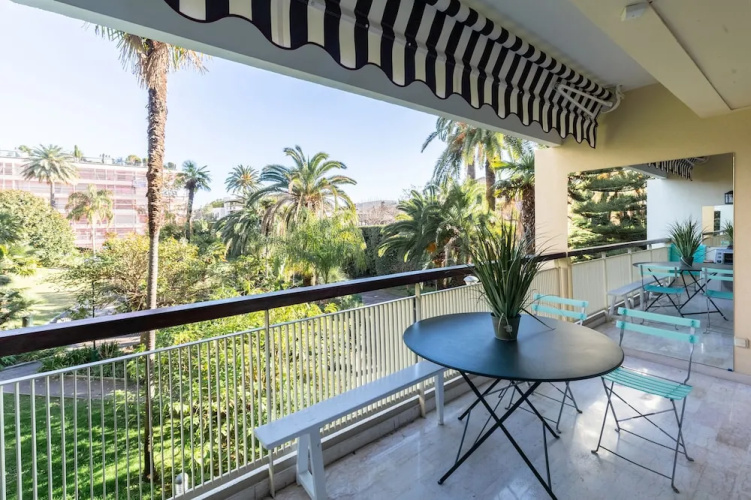 VANEAU splendide appartement d'une chambre dans le centre