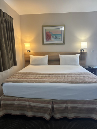 Beach Place Hotel