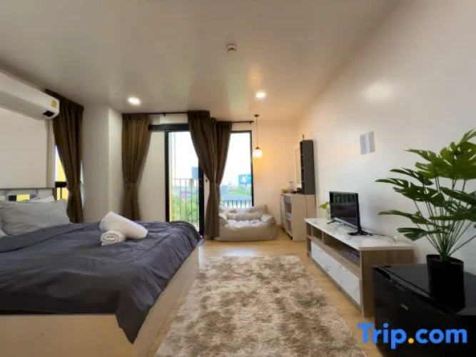 Standard Triple Family room