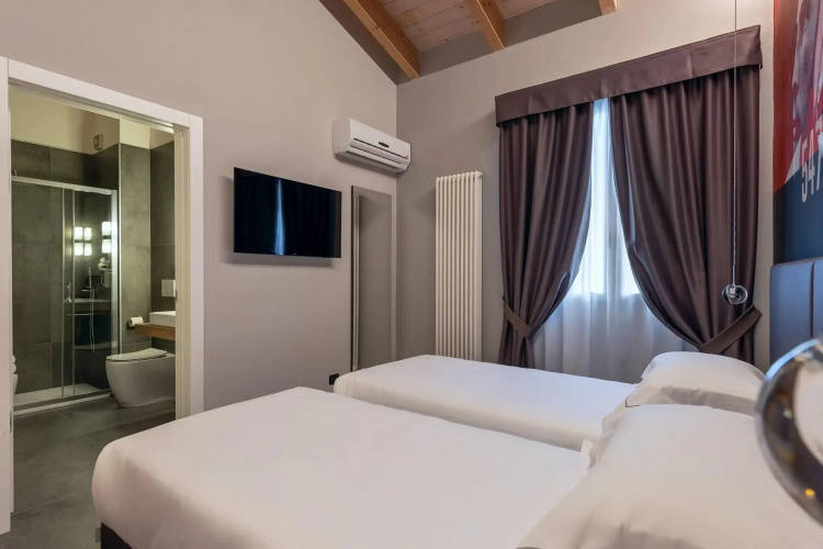Hotel Maranello Village
