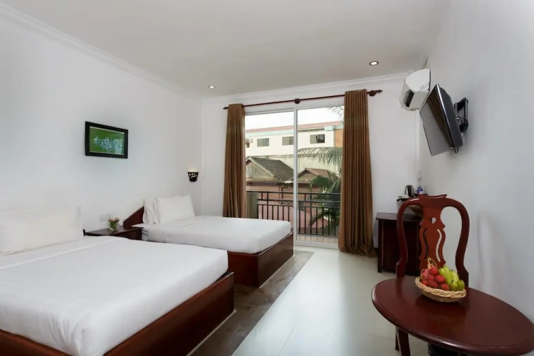 Deluxe Twin room with balcony and with pool view