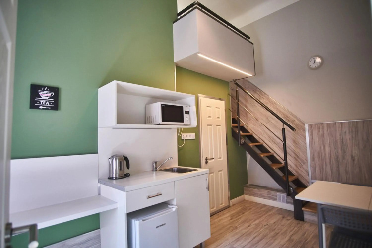 Z40 Apartments - hostAID