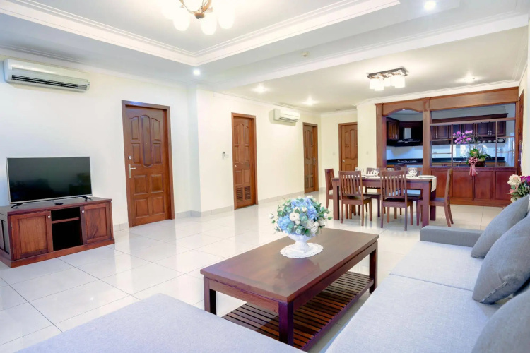 Hampton Hotel & Apartment