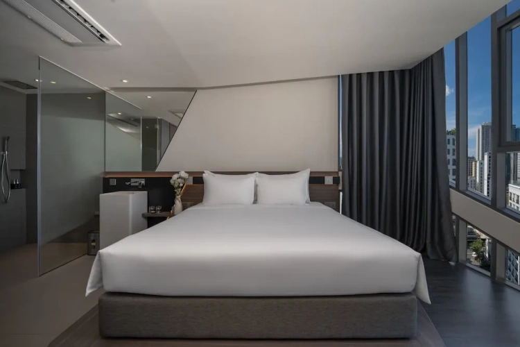 Standard Triple room with sea view