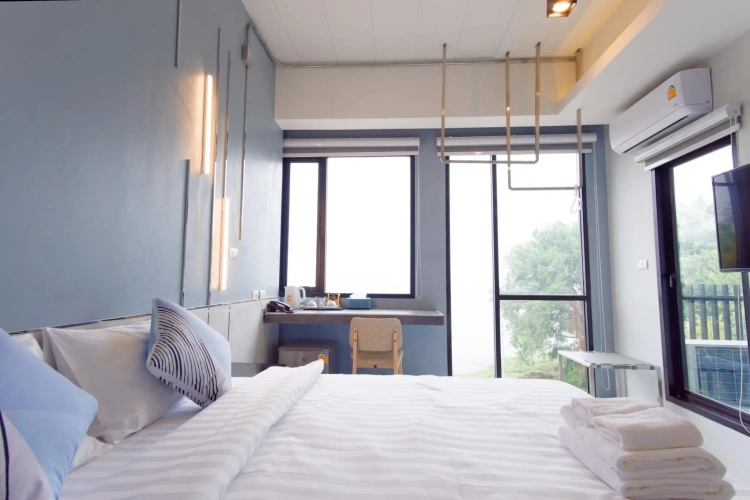 Standard Double room with lake view