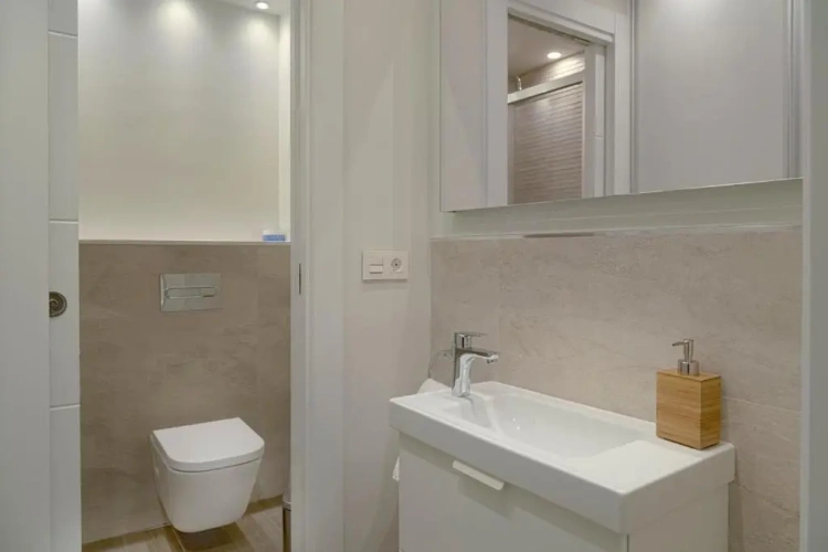 2 Bedrooms Apartment