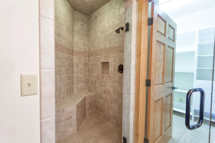 Copperwood #17 - 3 Br Condo