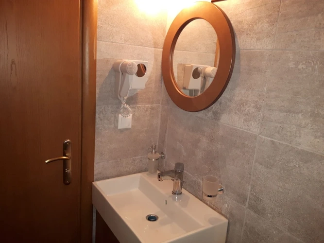 Economy room