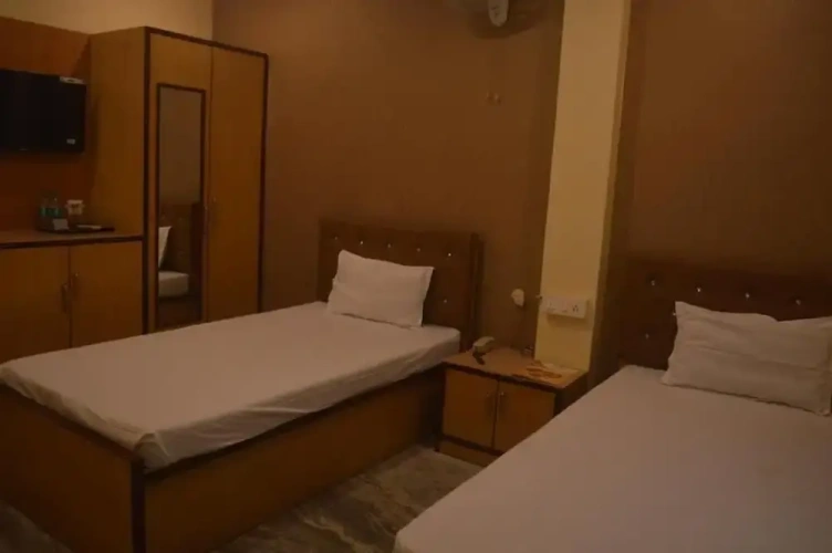 Economy Twin room with city view