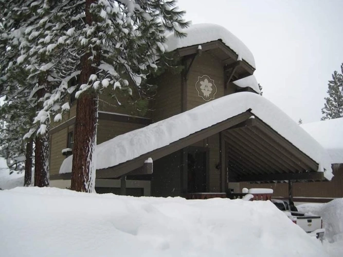 4 Bedrooms Cottage