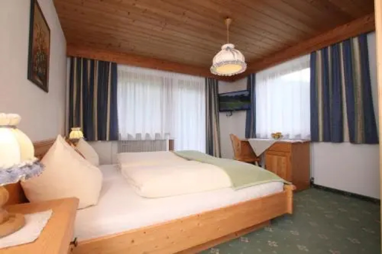 Gmnder Klause Pension