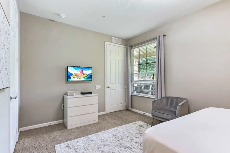 3 Bedrooms Apartment