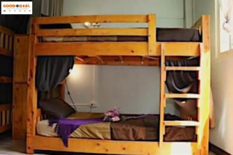 Good Deal Hostel