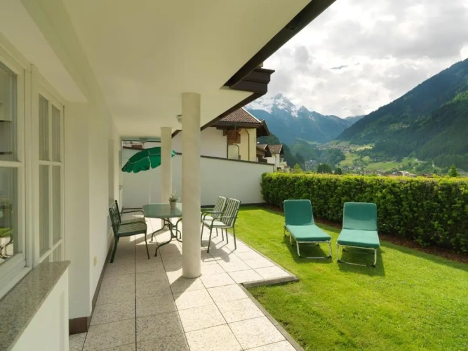 1 Bedroom Apartment
