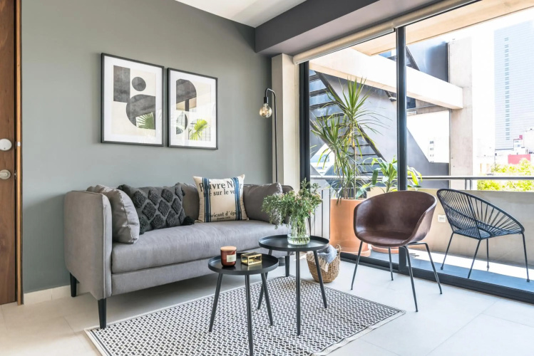Alcazar Apartments by Host Me Tender