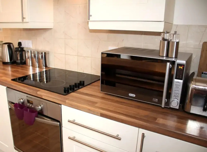 Cotswolds Valley Accommodation-Excl Prop